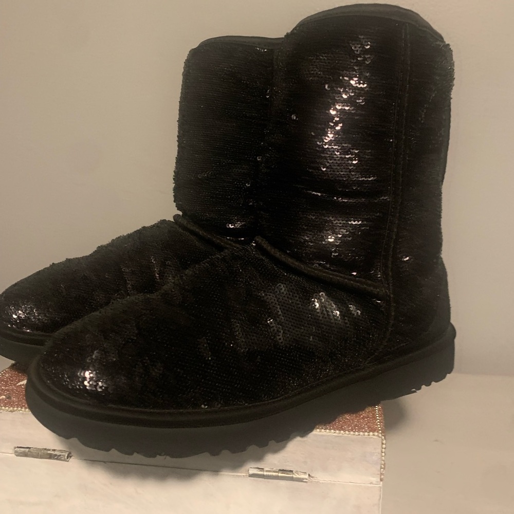 Ugg Black Sequin Boots Women’s Size 8